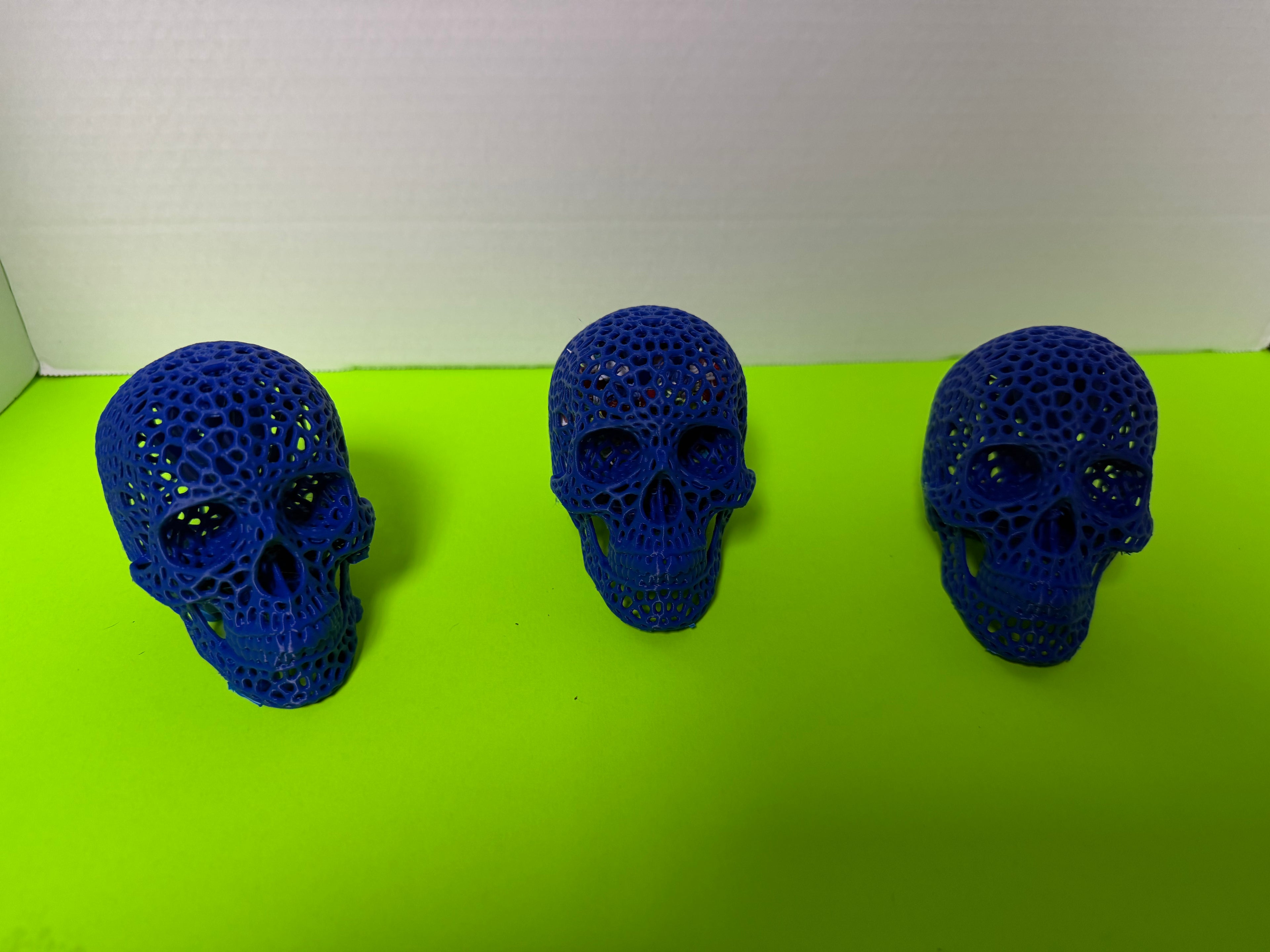 3D Printed Skull Decor Set | Cute Rainbow Skulls | Gothic Home Decor | Colorful Desk Accessory | Halloween Decoration Gift